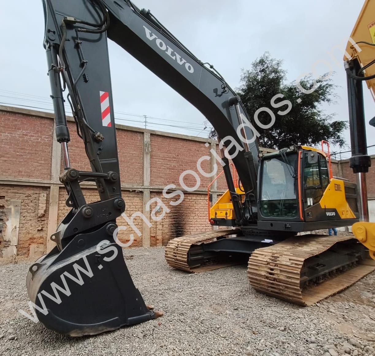 EXCAVADORA DE ORUGA VOLVO EC300EL 2015 - Imagen 4