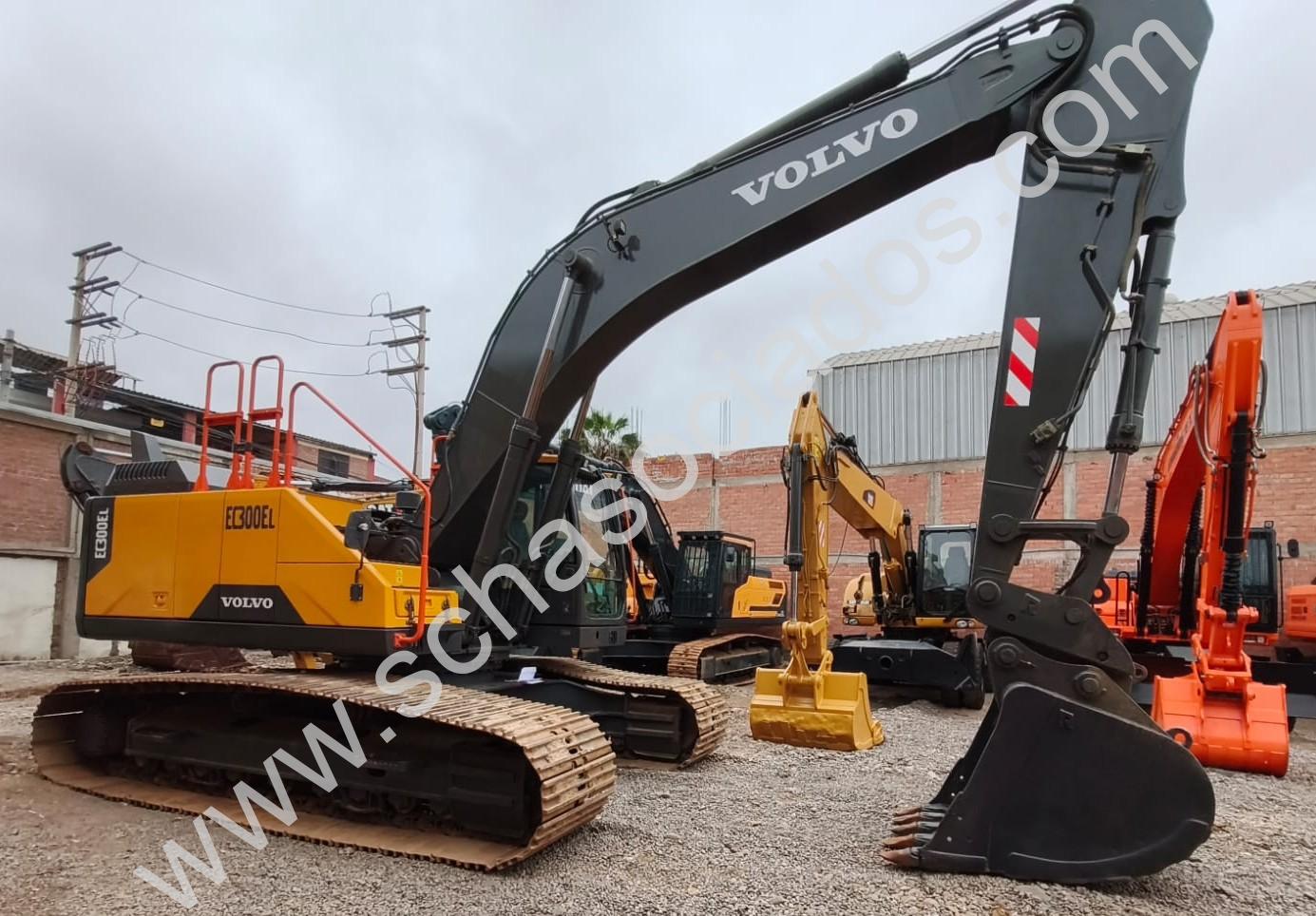EXCAVADORA DE ORUGA VOLVO EC300EL 2015