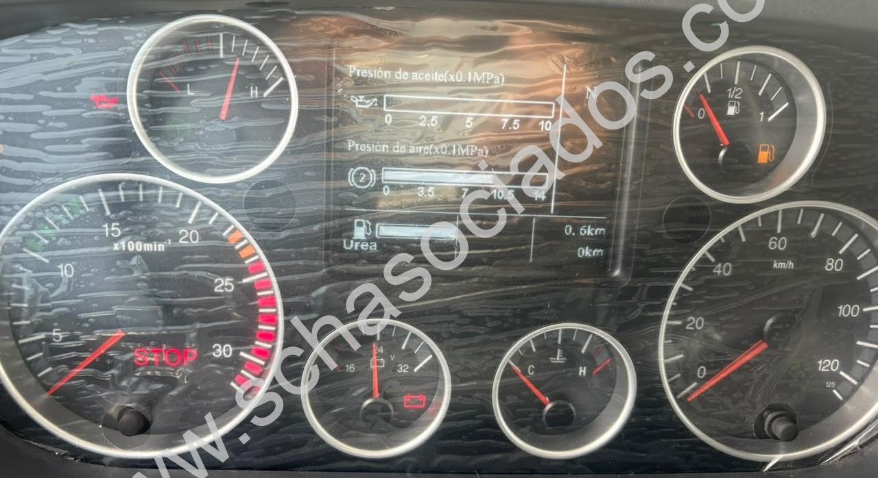 VOLQUETE SINOTRUCK HOWO 6x4 T7H 2027 - Imagen 4